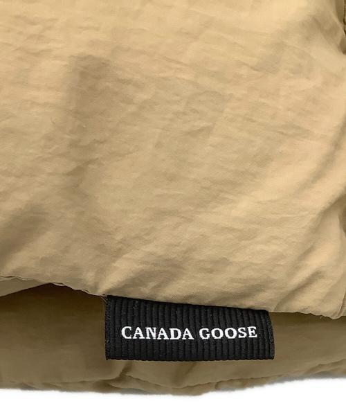 CANADA GOOSE（カナダグース）CANADA GOOSE (カナダグース) ダウンマフラー カーキの古着・服飾アイテム