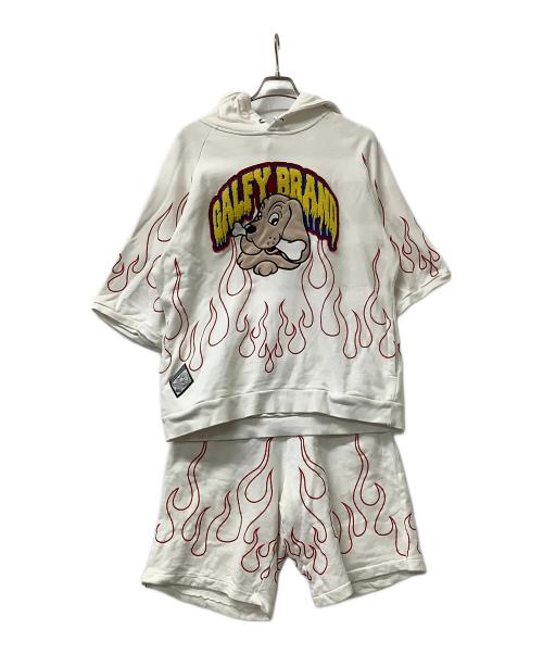 GALFY CRUTCH BRAND（ガルフィークラッチブランド）GALFY CRUTCH BRAND (ガルフィークラッチブランド) セットアップ 炎上大学 パンツセットアップ ホワイト サイズ:中型犬(L)の古着・服飾アイテム