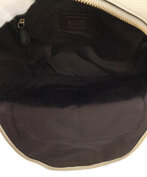 COACH（コーチ）COACH (コーチ) リュック チャーリー ペブルドレザーバックパック ホワイトの古着・服飾アイテム