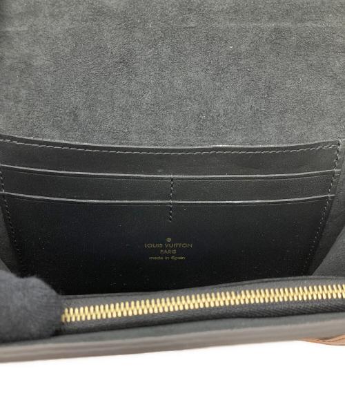 LOUIS VUITTON（ルイ ヴィトン）LOUIS VUITTON (ルイ ヴィトン) ボディーバッグ モノグラム バムバッグ・ドーフィール ブラウンの古着・服飾アイテム