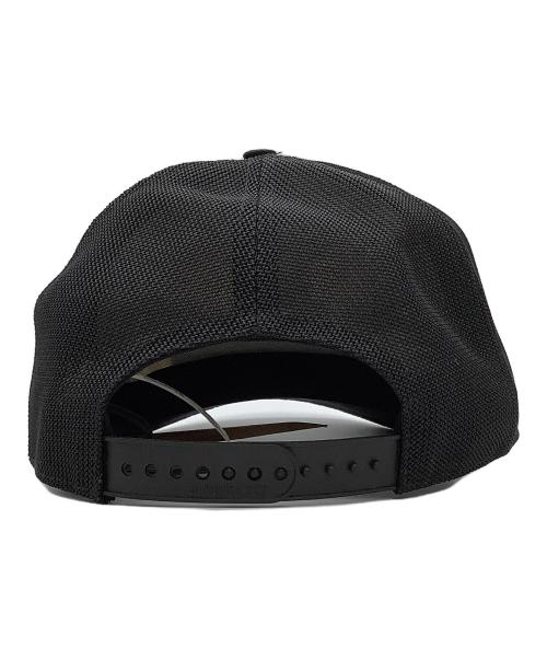 BURBERRY LONDON ENGLAND（バーバリー ロンドン イングランド）BURBERRY LONDON ENGLAND (バーバリー ロンドン イングランド) メッシュキャップ FLORAL TRUCKER CAP ブラック×マルチ サイズ:Lの古着・服飾アイテム