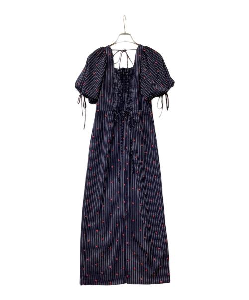 FRAY ID（フレイ アイディー）FRAY ID (フレイ アイディー) 半袖ワンピース ハートエンブロイダリーワンピース ネイビー×レッドの古着・服飾アイテム