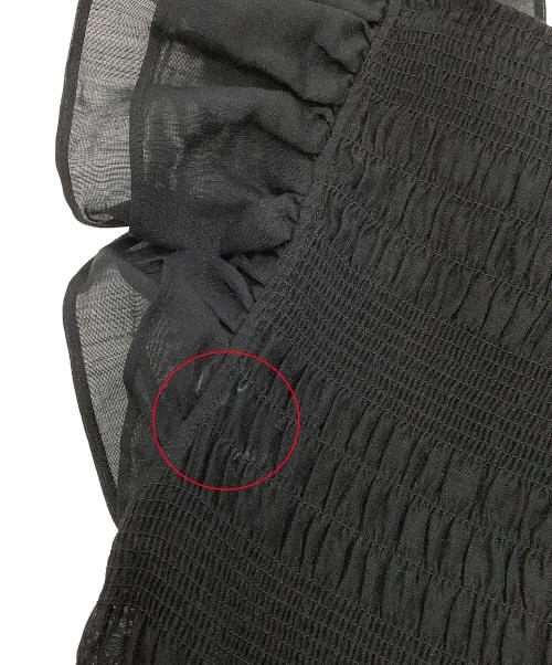 FRAY ID（フレイ アイディー）FRAY ID (フレイ アイディー) ブラウス フリルスリーブシャーリングブラウス ブラック サイズ:Fの古着・服飾アイテム