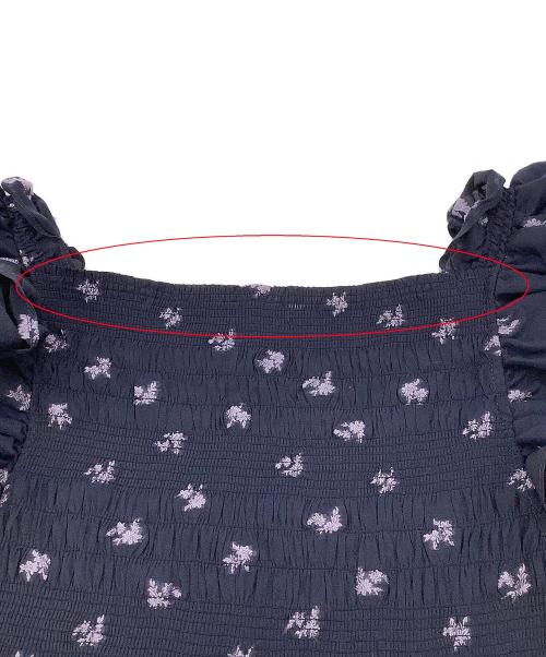 FRAY ID（フレイ アイディー）FRAY ID (フレイ アイディー) ブラウス フリルスリーブシャーリングブラウス ネイビー サイズ:Fの古着・服飾アイテム