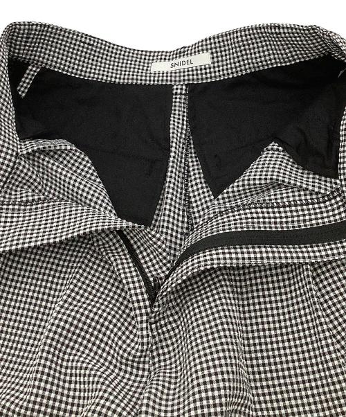 Snidel（スナイデル）Snidel (スナイデル) パンツ バリエワイドパンツ ホワイト×ブラックの古着・服飾アイテム