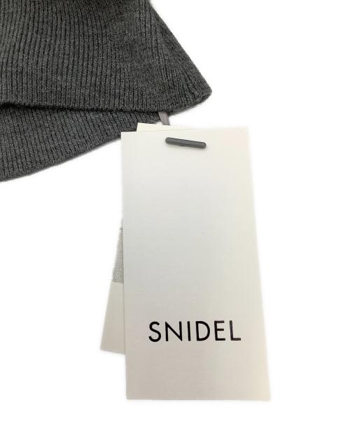 Snidel（スナイデル）Snidel (スナイデル) カーディガン ビジューカラーニットカーディガン グレー×ブラック サイズ:Fの古着・服飾アイテム
