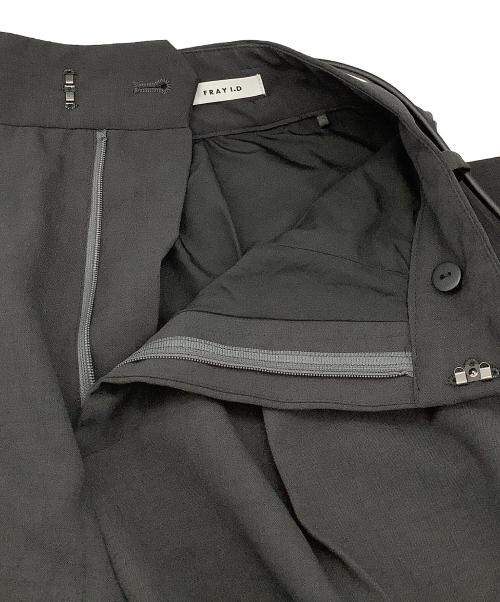 FRAY ID（フレイ アイディー）FRAY ID (フレイ アイディー) パンツ レザーベルテッドワイドストレートパンツ ブラック サイズ:1の古着・服飾アイテム