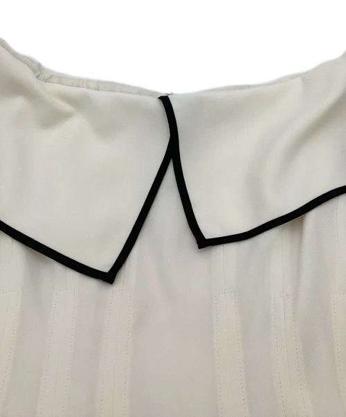 HER LIP TO（ハーリップトゥ）HER LIP TO (ハーリップトゥ) ワンピース Bern Two-Way Dress ベージュ サイズ:Sの古着・服飾アイテム