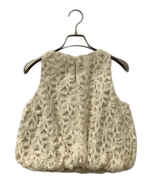 anuans（アニュアンス）anuans (アニュアンス) ノースリーブカットソー リボンエンブロイダリーレーストップス ベージュ サイズ:Fの古着・服飾アイテム