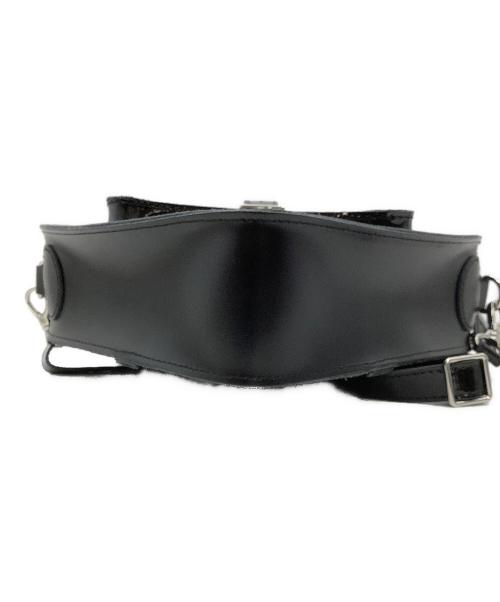 Dr.Martens（ドクターマーチン）Dr.Martens (ドクターマーチン) バッグ ハートショルダーバッグ ブラックの古着・服飾アイテム