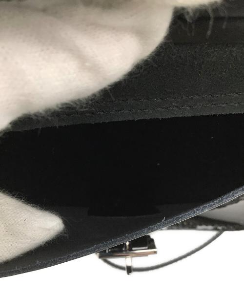 Dr.Martens（ドクターマーチン）Dr.Martens (ドクターマーチン) バッグ ハートショルダーバッグ ブラックの古着・服飾アイテム