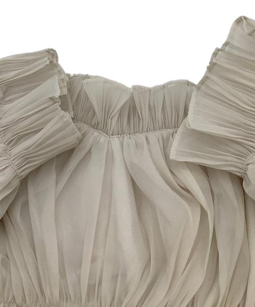 Snidel（スナイデル）Snidel (スナイデル) ブラウス ボリュームギャザーフリルオフショルブラウス ベージュ サイズ:Fの古着・服飾アイテム