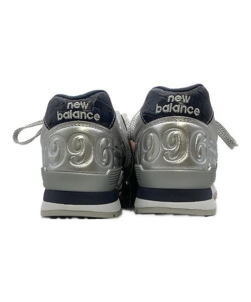 NEW BALANCE（ニューバランス）NEW BALANCE (ニューバランス) FRANCK MULLER (フランクミュラー) スニーカー New Balance 996 シルバー×ネイビー サイズ:JPN 24.5の古着・服飾アイテム