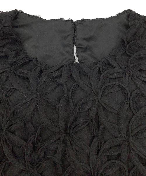 anuans（アニュアンス）anuans (アニュアンス) ノースリーブカットソー リボンエンブロイダリーレーストップス ブラック サイズ:Fの古着・服飾アイテム