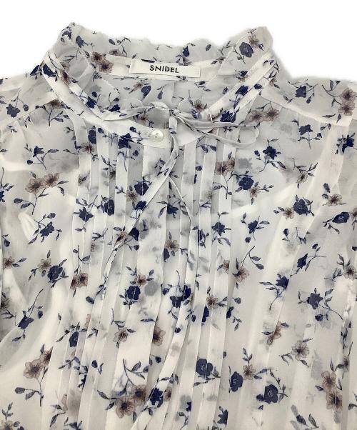 Snidel（スナイデル）Snidel (スナイデル) ノースリーブワンピース Sustainable20周年プリントワンピース ホワイト×ブルー サイズ:1の古着・服飾アイテム