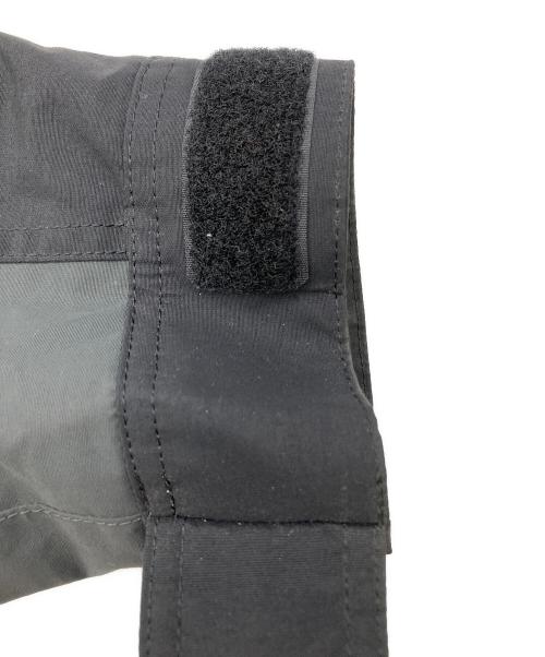 THE NORTH FACE（ザ ノース フェイス）THE NORTH FACE (ザ ノース フェイス) マウンテンパーカー グレー×ブラック サイズ:Lの古着・服飾アイテム