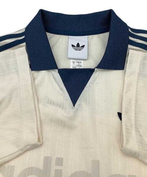 adidas（アディダス）adidas (アディダス) 半袖Tシャツ 襟付きゴーリートップ ホワイト×ブルー サイズ:J Lの古着・服飾アイテム