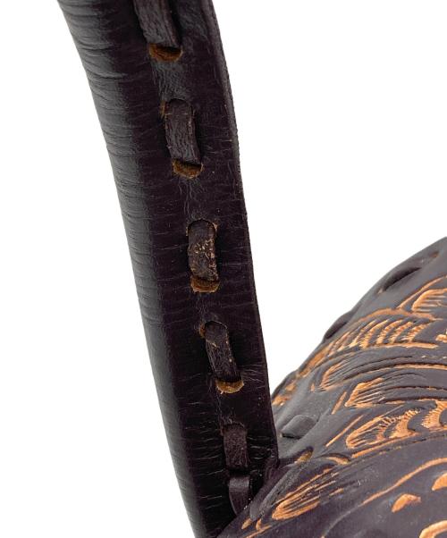 Carving Tribes（カービングトライブス）Carving Tribes (カービングトライブス) カービングレザーバッグ パープルの古着・服飾アイテム