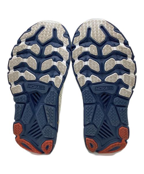 HOKAONEONE（ホカオネオネ）HOKAONEONE (ホカオネオネ) スニーカー CLIFTON 7 アイボリー サイズ:JPN 25.5の古着・服飾アイテム