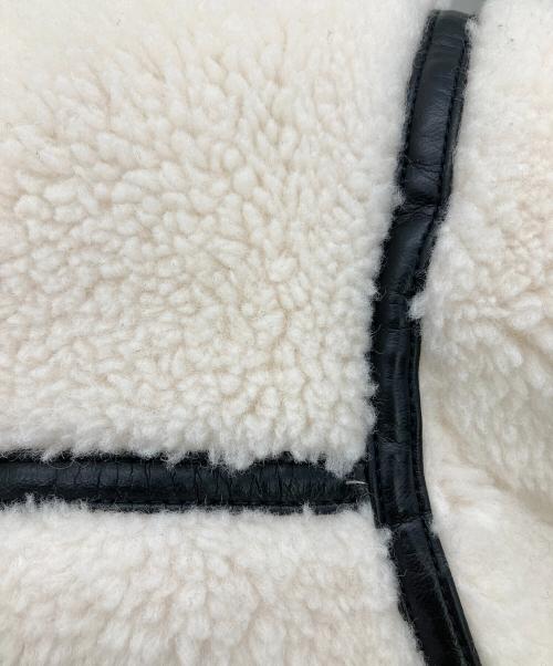 FRAY ID（フレイ アイディー）FRAY ID (フレイ アイディー) ボアジャケット ホワイト×ブラックの古着・服飾アイテム