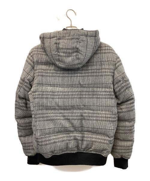 BURBERRY BLACK LABEL（バーバリーブラックレーベル）BURBERRY BLACK LABEL (バーバリーブラックレーベル) ダウンジャケット グレー サイズ:Lの古着・服飾アイテム
