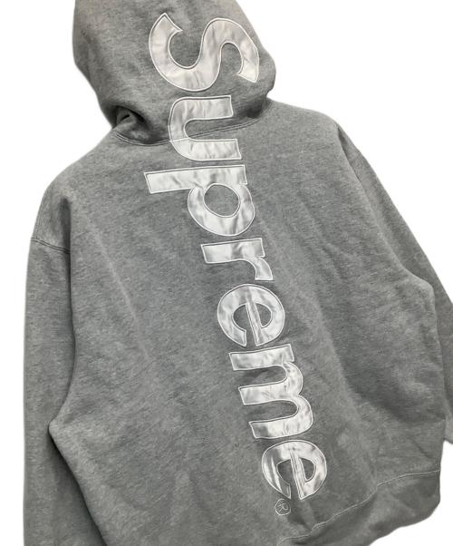 SUPREME（シュプリーム）SUPREME (シュプリーム) Supreme Satin Applique Hooded グレー サイズ:Lの古着・服飾アイテム