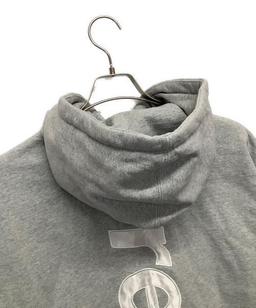 SUPREME（シュプリーム）SUPREME (シュプリーム) Supreme Satin Applique Hooded グレー サイズ:Lの古着・服飾アイテム