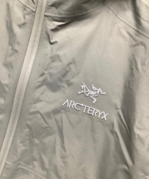 ARC'TERYX（アークテリクス）ARC'TERYX (アークテリクス) マウンテンパーカー グレー サイズ:Lの古着・服飾アイテム
