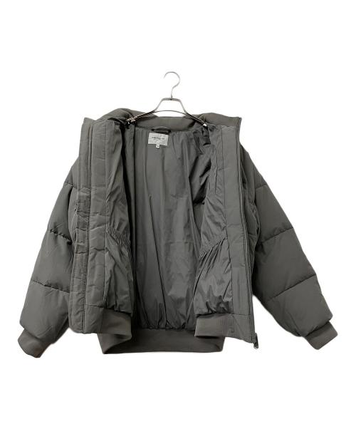 Carhartt WIP（カーハート ワーク イン プログレス）Carhartt WIP (カーハート ワーク イン プログレス) ダウンジャケット　ネブラスカジャケット グレー サイズ:Mの古着・服飾アイテム