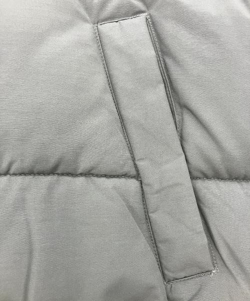 Carhartt WIP（カーハート ワーク イン プログレス）Carhartt WIP (カーハート ワーク イン プログレス) ダウンジャケット　ネブラスカジャケット グレー サイズ:Mの古着・服飾アイテム