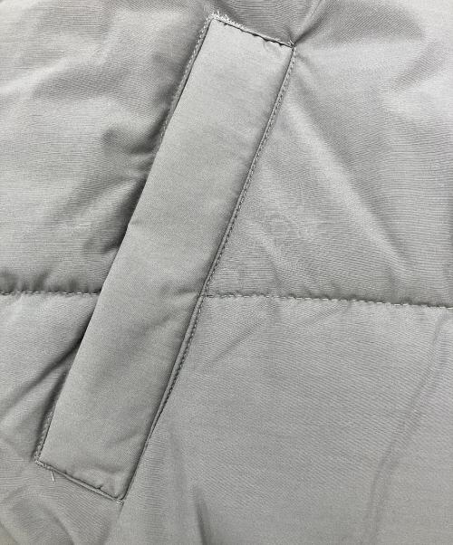 Carhartt WIP（カーハート ワーク イン プログレス）Carhartt WIP (カーハート ワーク イン プログレス) ダウンジャケット　ネブラスカジャケット グレー サイズ:Mの古着・服飾アイテム