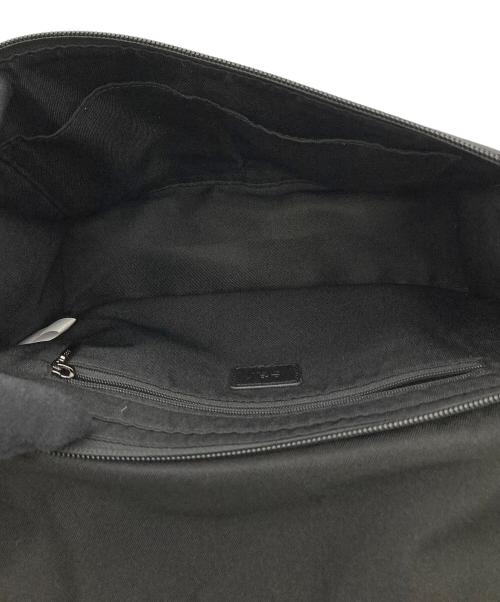 ear PAPILLONNER（イアパピヨネ）ear PAPILLONNER (イアパピヨネ) バッグ ワイドテープショルダーバッグ ブラックの古着・服飾アイテム