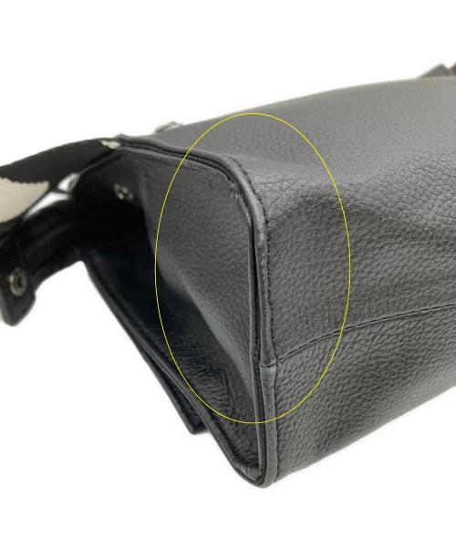 ear PAPILLONNER（イアパピヨネ）ear PAPILLONNER (イアパピヨネ) バッグ ワイドテープショルダーバッグ ブラックの古着・服飾アイテム