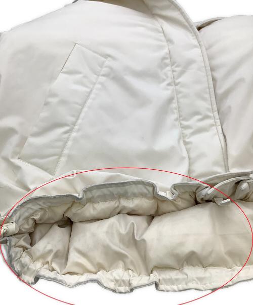 Spick and Span（スピックアンドスパン）Spick and Span (スピックアンドスパン) ダウンジャケット 撥水フーデッドダウンハーフコート アイボリー サイズ:38の古着・服飾アイテム