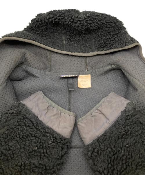 Patagonia（パタゴニア）Patagonia (パタゴニア) フリースジャケット レトロリズムフーディー 2003年-2005年Rhythm USA製 ブラック サイズ:Sの古着・服飾アイテム