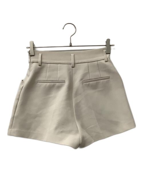 Lily Brown（リリーブラウン）Lily Brown (リリーブラウン) パンツ ベルトセットショートパンツ ホワイトの古着・服飾アイテム