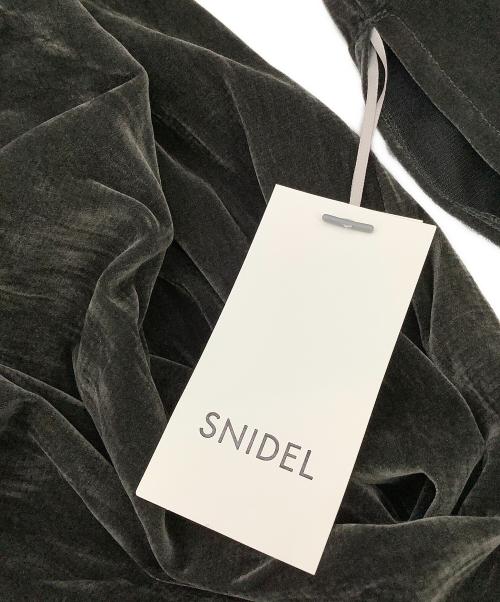Snidel（スナイデル）Snidel (スナイデル) ワンピース フロッキーベロアドレープドレス グレーの古着・服飾アイテム