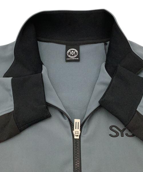 SY32 by SWEET YEARS GOLF（エスワイサーティトゥバイスィートイヤーズゴルフ）SY32 by SWEET YEARS GOLF (エスワイサーティトゥバイスィートイヤーズゴルフ) ゴルフウェア(トップス) VUELTA ZIP UP SWEAT JK グレー×ブラック サイズ:Mの古着・服飾アイテム