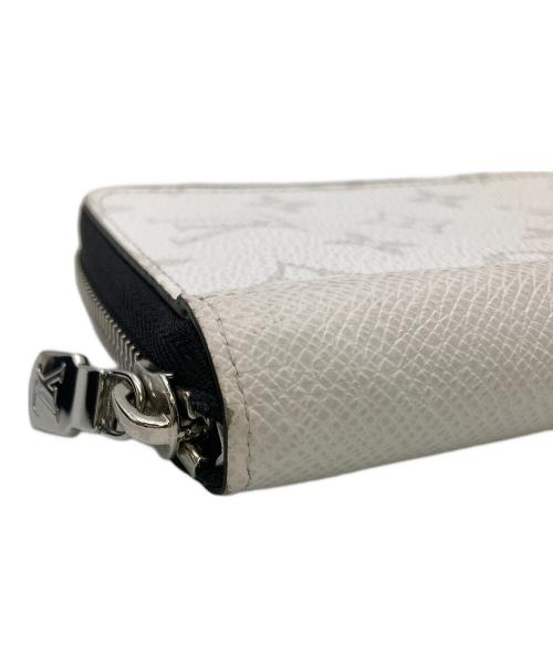 LOUIS VUITTON（ルイ ヴィトン）LOUIS VUITTON (ルイ ヴィトン) 長財布 M30446  タイガラマジッピーウォレット ホワイトの古着・服飾アイテム