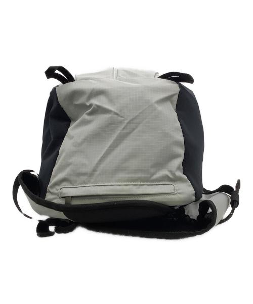 MERRELL（メレル）MERRELL (メレル) リュック Yokota 25L Backpack グレー×ブラックの古着・服飾アイテム