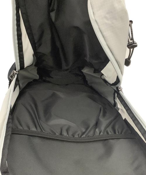 MERRELL（メレル）MERRELL (メレル) リュック Yokota 25L Backpack グレー×ブラックの古着・服飾アイテム