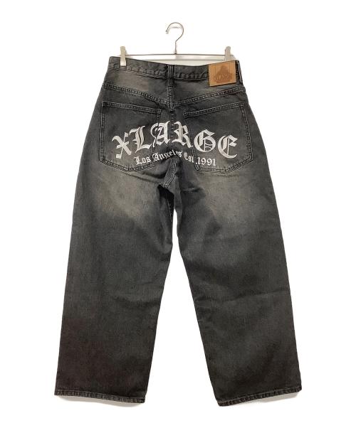 X-LARGE（エクストララージ）X-LARGE (エクストララージ) ジーンズ OLD ENGLISH BAGGY DENIM PANTS ブラック サイズ:32inchの古着・服飾アイテム