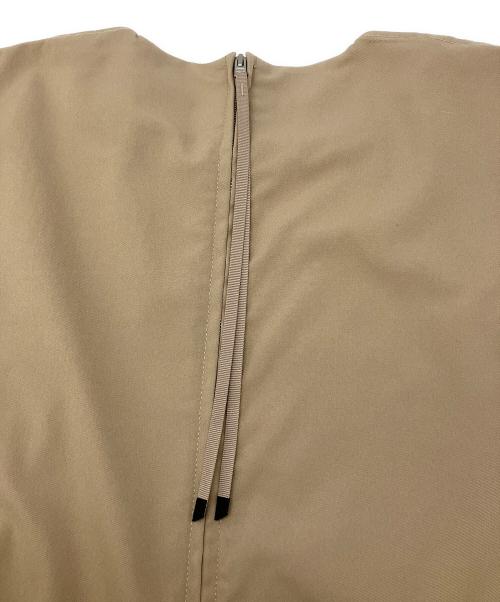 HYKE（ハイク）HYKE (ハイク) オーバーオール　ベルト欠品 ベージュ サイズ:Mの古着・服飾アイテム