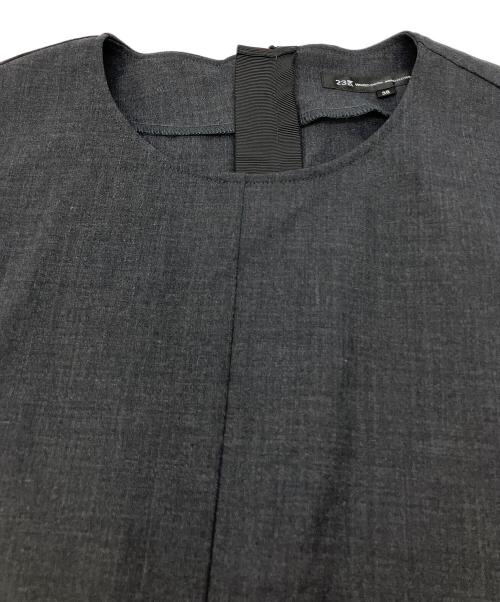 23区（ニジュウサンク）23区 (ニジュウサンク) 長袖ワンピース グレー サイズ:Mの古着・服飾アイテム
