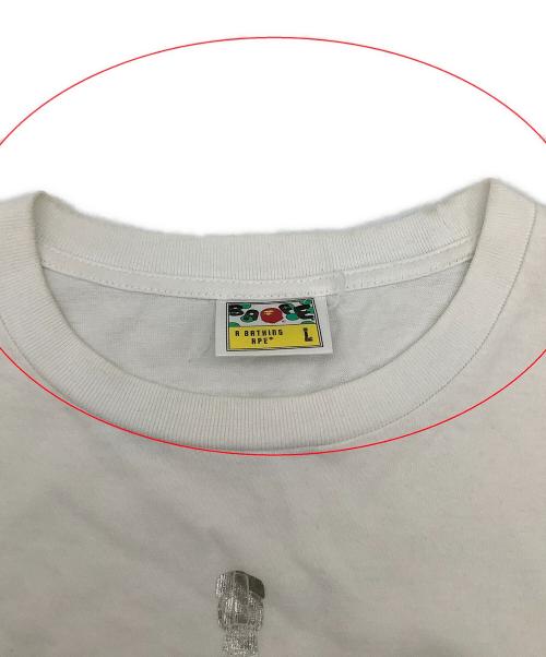 A BATHING APE（アベイシングエイプ）A BATHING APE (アベイシングエイプ) 半袖カットソー SHARK TEE ホワイト サイズ:Lの古着・服飾アイテム