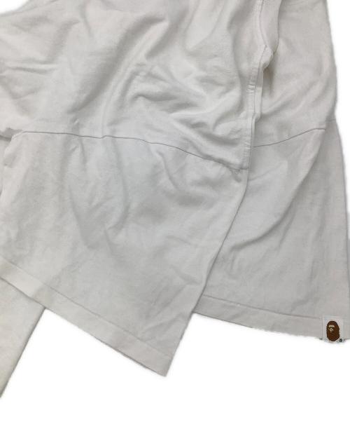 A BATHING APE（アベイシングエイプ）A BATHING APE (アベイシングエイプ) 半袖カットソー SHARK TEE ホワイト サイズ:Lの古着・服飾アイテム