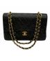 CHANEL（シャネル）の古着「Wフラップチェーンショルダーバッグ  マトラッセ25　3438018」｜ブラック×ゴールド