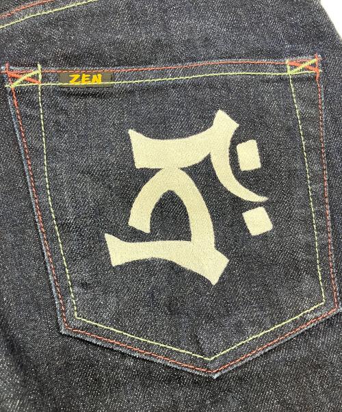 ZEN CLOTHING（ゼン クロージング）ZEN CLOTHING (ゼン クロージング) デニムパンツ　和柄ペイント　総生産数47本限定（2/47） インディゴ サイズ:Mの古着・服飾アイテム