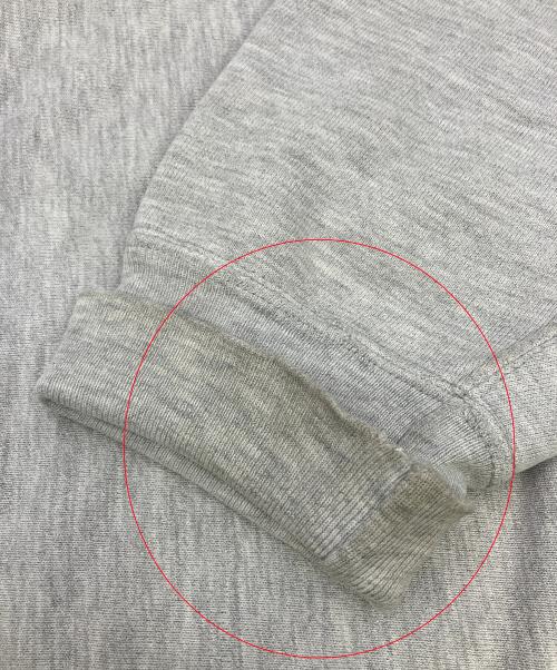Champion（チャンピオン）Champion (チャンピオン) クルーネックスウェット　リバースウィーブ　80's後期/染み込みプリント/MADE IN USA@　 グレー×グリーン サイズ:XLの古着・服飾アイテム