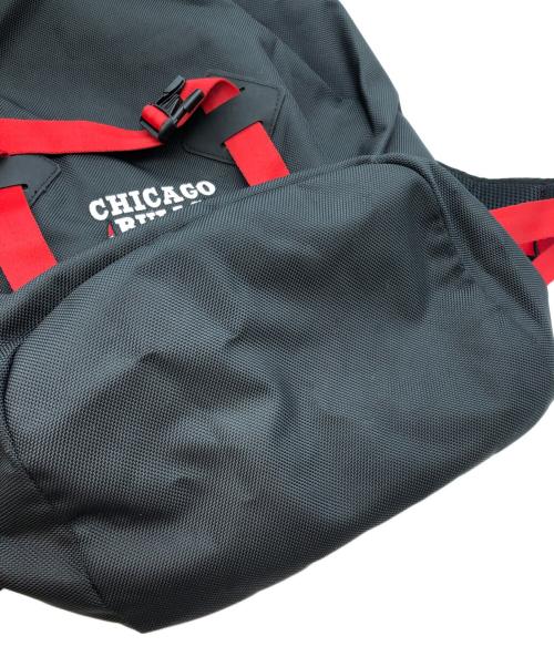 New Era（ニューエラ）New Era (ニューエラ) NBA (エヌビーエー) CHICAGO BULLS (シカゴブルズ) バックパック ブラック×レッドの古着・服飾アイテム